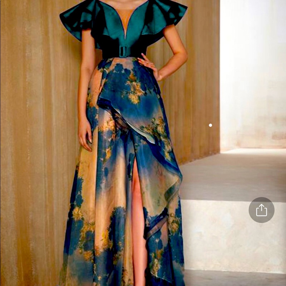 Party dress v - neck